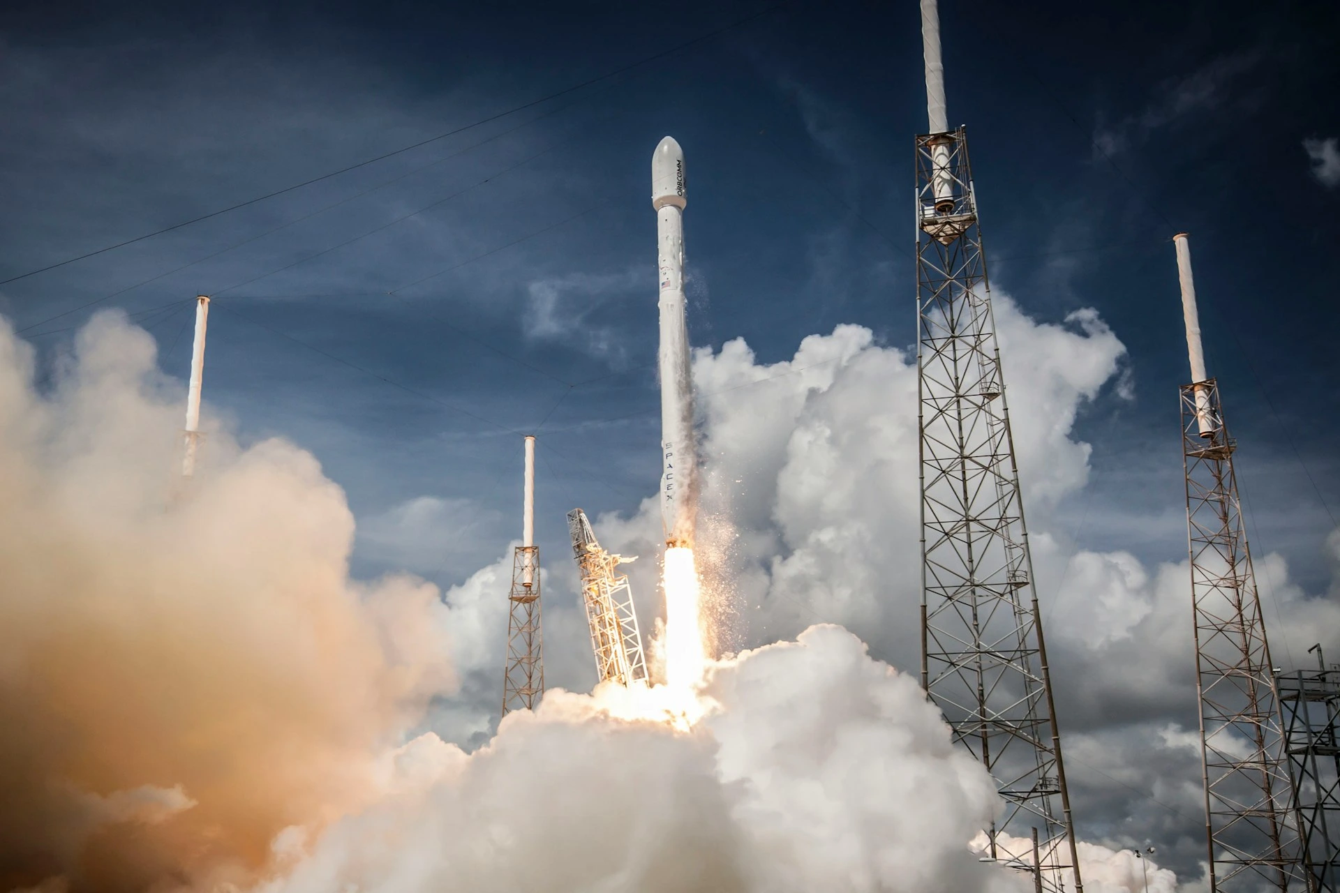 SpaceX stuurt binnen twee jaar 5 onbemande missies naar Mars