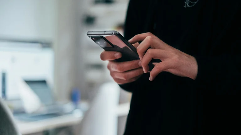 Dating App Raw Stelt Gebruikersdata Bloot, Inclusief Locatie en Seksuele Voorkeuren